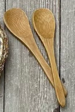 Load image into Gallery viewer, Blue Dot Salt &amp; Pepper cellars decoupage oysters with wooden spoon
