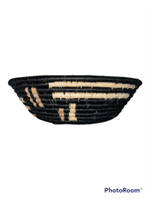 Load image into Gallery viewer, Rwandan Sisal Fiber Bowl- Large
