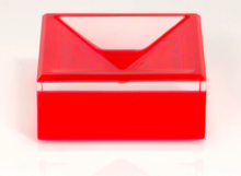 Load image into Gallery viewer, Alexandra Von Furstenberg Fearless Mini Square Bowl - Red
