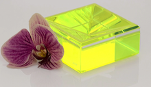 Load image into Gallery viewer, Alexandra Von Furstenberg Fearless Mini Square Bowl - Green

